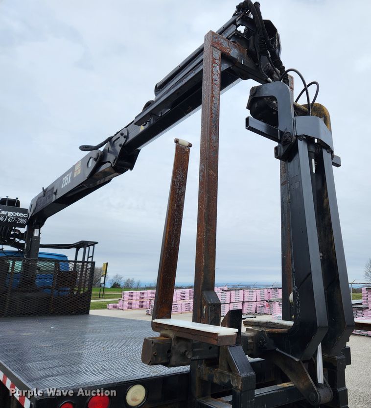 image for item JB9523 2002 Sterling L7500  crane truck