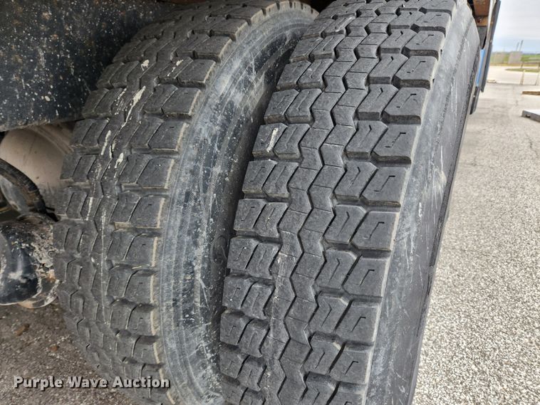 image for item JB9523 2002 Sterling L7500  crane truck