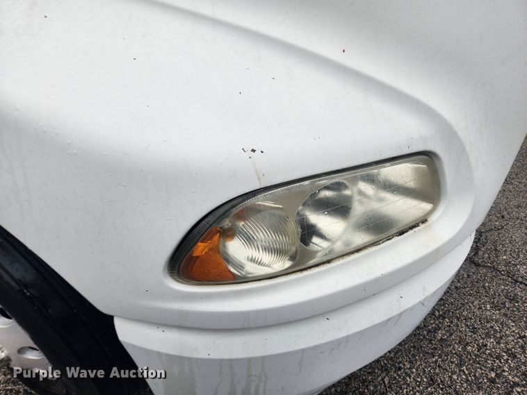 image for item JB9528 2006 Mack CXN Vision  semi truck