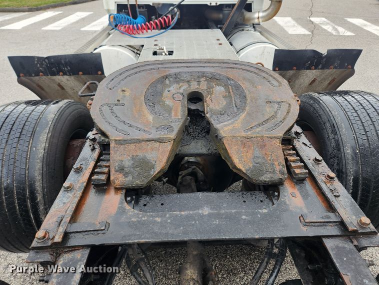 image for item JB9528 2006 Mack CXN Vision  semi truck