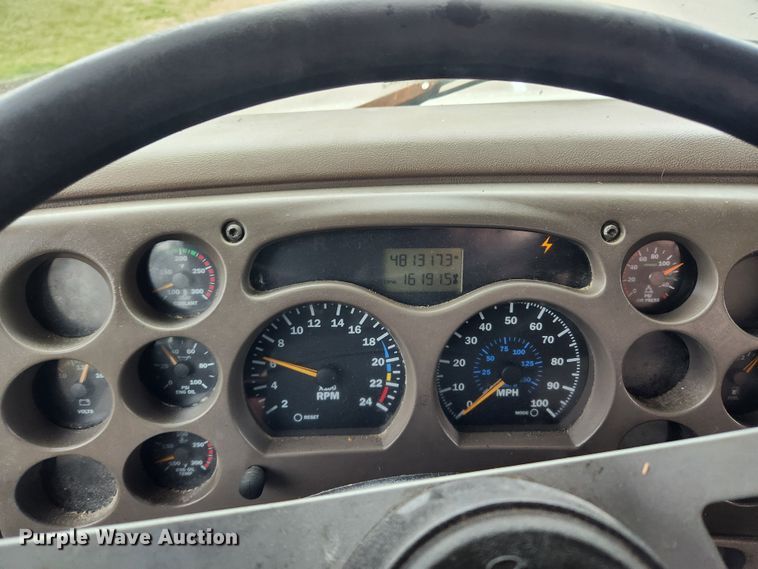 image for item JB9528 2006 Mack CXN Vision  semi truck