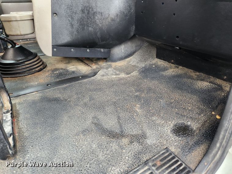 image for item JB9528 2006 Mack CXN Vision  semi truck