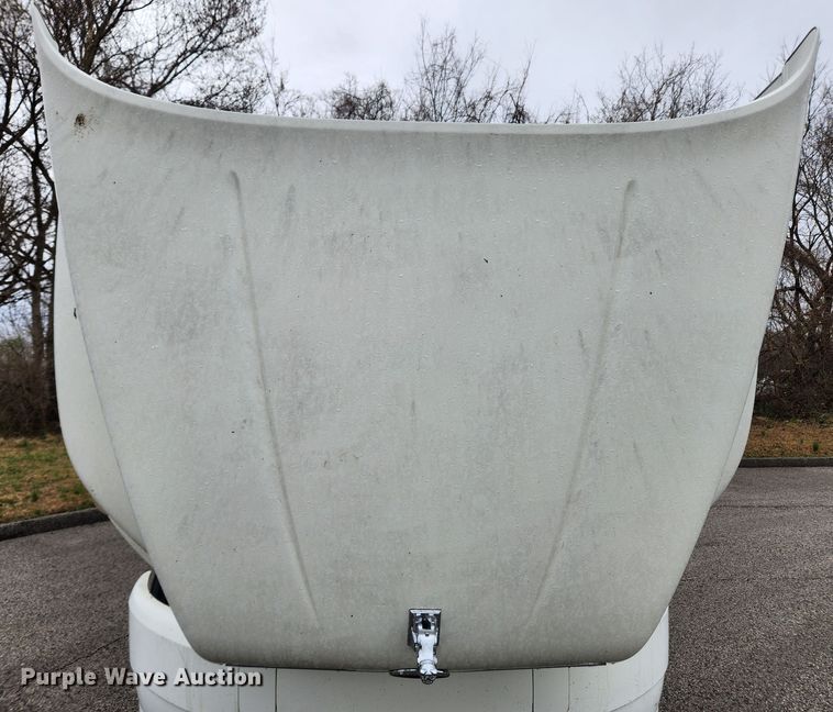 image for item JB9528 2006 Mack CXN Vision  semi truck