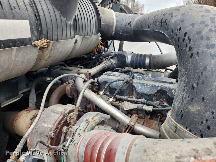 image for item JB9528 2006 Mack CXN Vision  semi truck