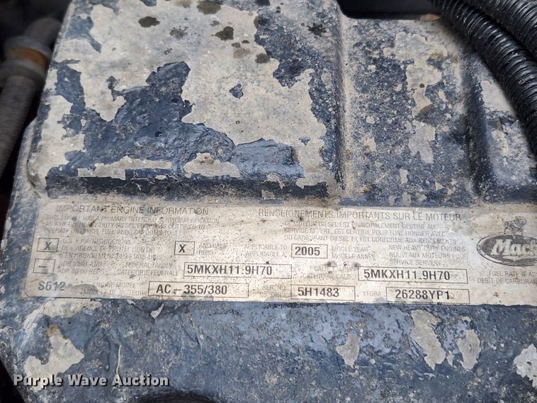 image for item JB9528 2006 Mack CXN Vision  semi truck