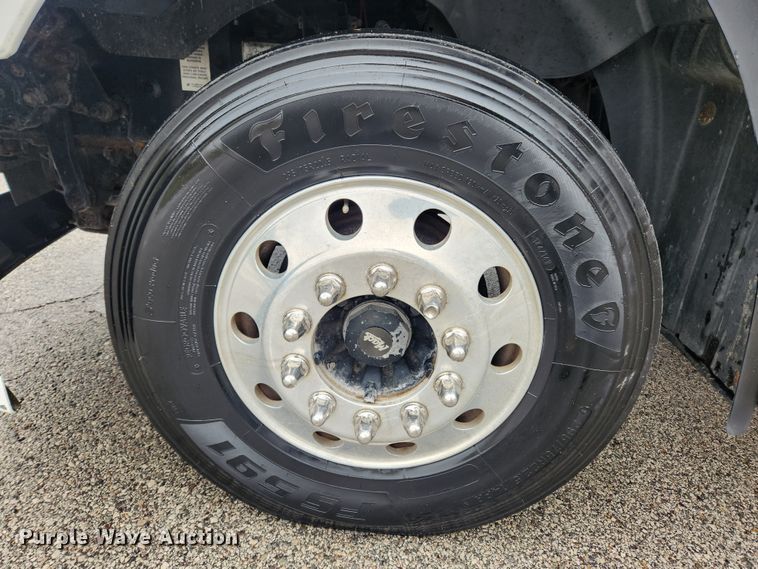 image for item JB9528 2006 Mack CXN Vision  semi truck