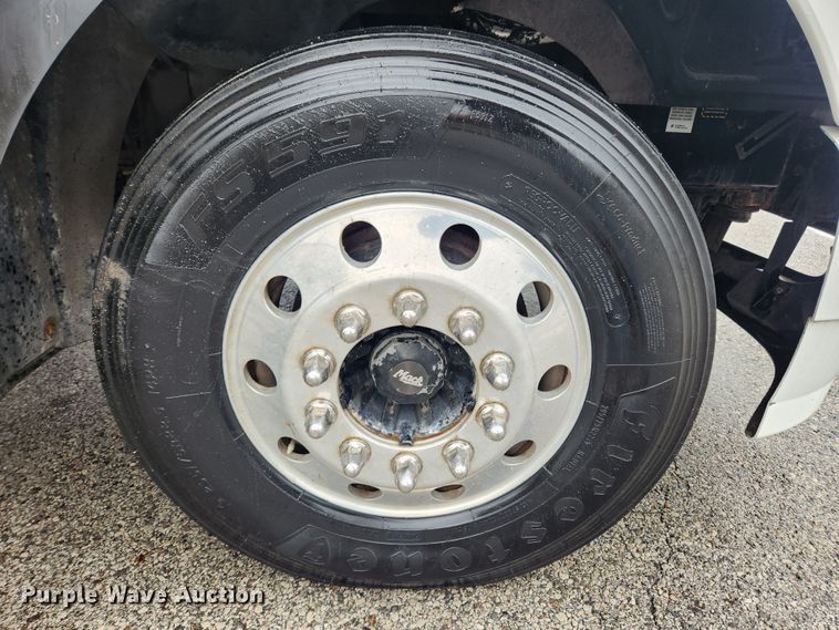 image for item JB9528 2006 Mack CXN Vision  semi truck