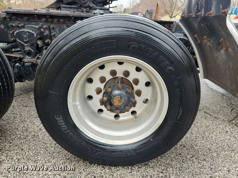 image for item JB9528 2006 Mack CXN Vision  semi truck