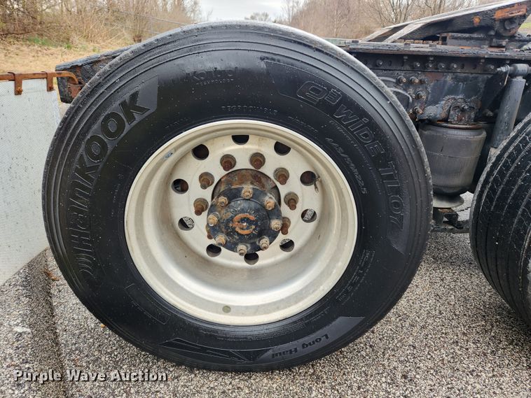 image for item JB9528 2006 Mack CXN Vision  semi truck