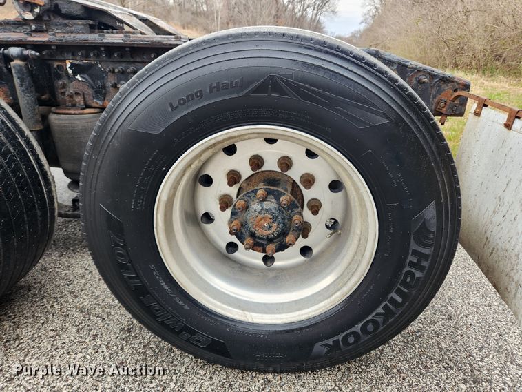 image for item JB9528 2006 Mack CXN Vision  semi truck