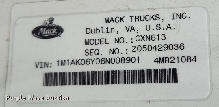 image for item JB9528 2006 Mack CXN Vision  semi truck