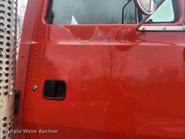 image for item JB9531 1992 Ford L9000  semi truck