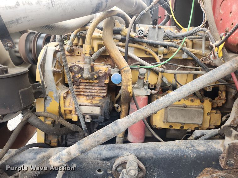 image for item JB9531 1992 Ford L9000  semi truck