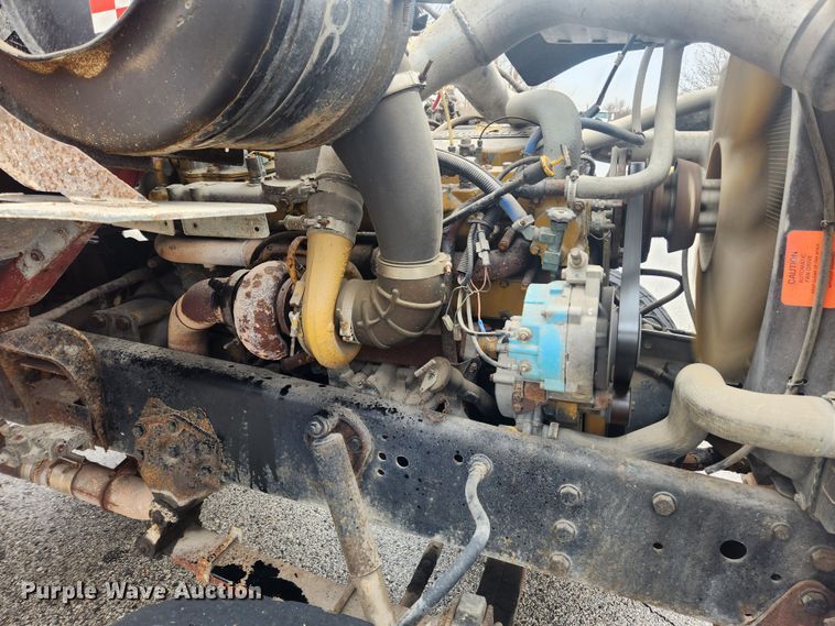 image for item JB9531 1992 Ford L9000  semi truck