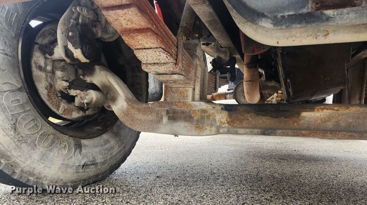 image for item JB9531 1992 Ford L9000  semi truck