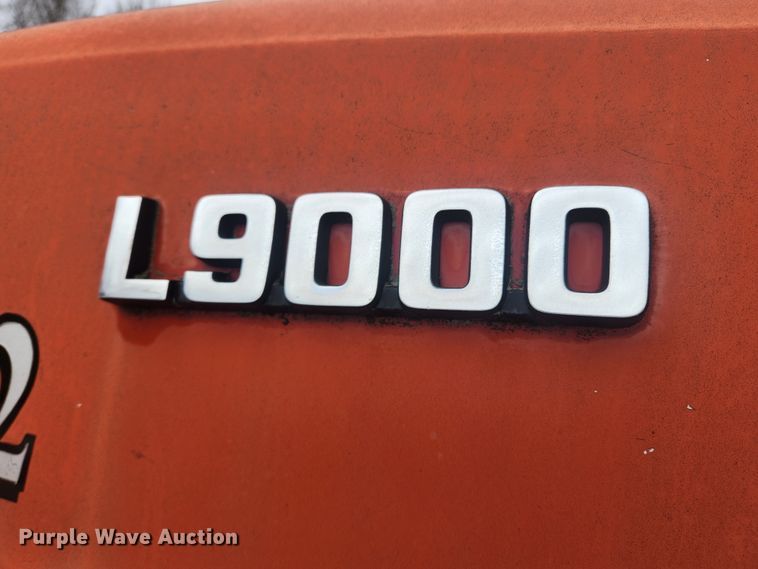 image for item JB9531 1992 Ford L9000  semi truck