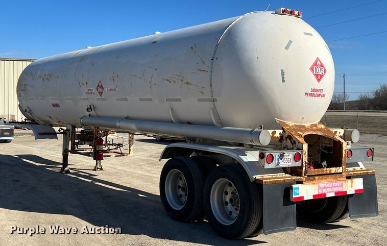 image for item KR9560 1969 Lubbock  tank trailer
