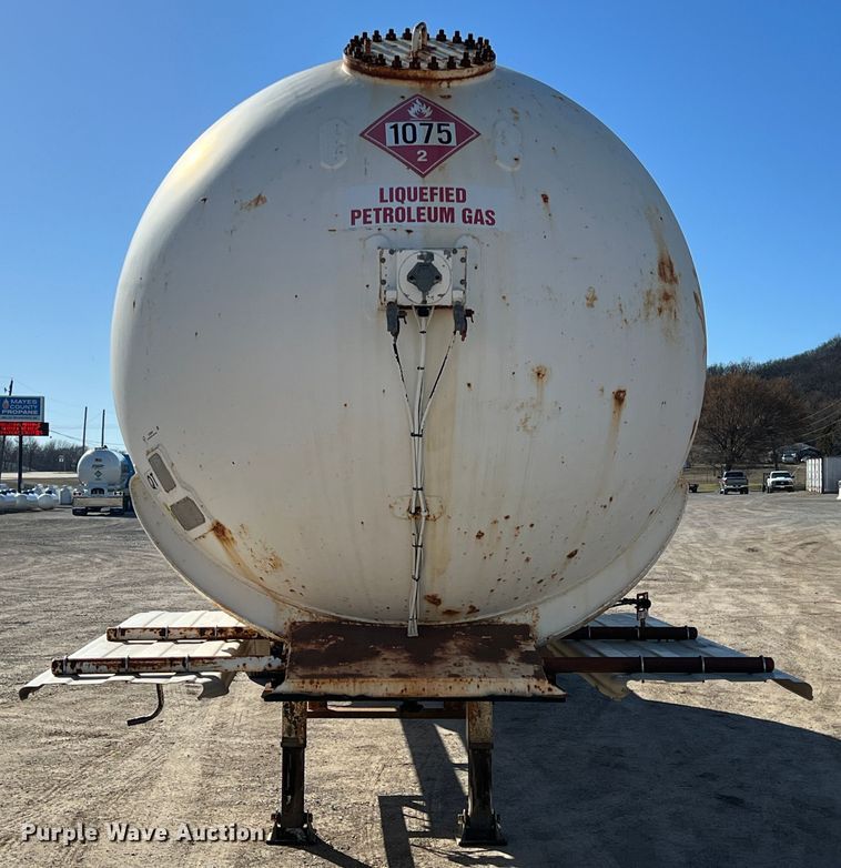 image for item KR9560 1969 Lubbock  tank trailer