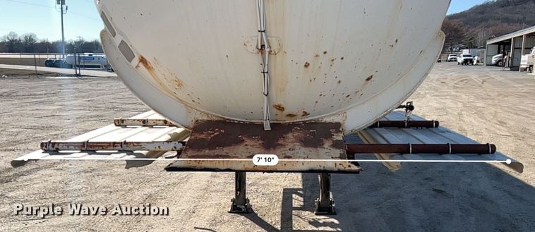 image for item KR9560 1969 Lubbock  tank trailer