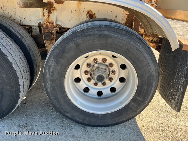 image for item KR9560 1969 Lubbock  tank trailer