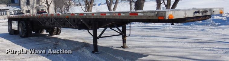 image for item KU9825 2000 Transcraft  flatbed trailer