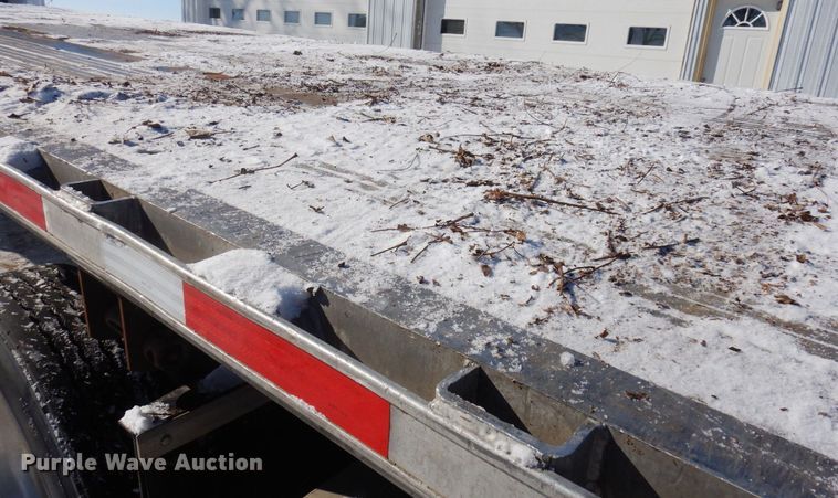image for item KU9825 2000 Transcraft  flatbed trailer
