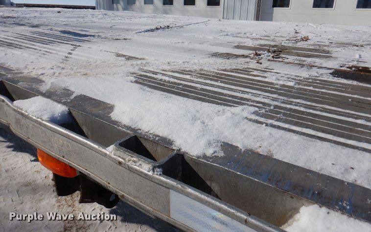 image for item KU9825 2000 Transcraft  flatbed trailer