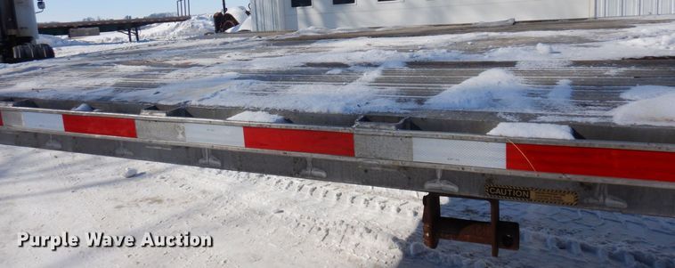 image for item KU9825 2000 Transcraft  flatbed trailer