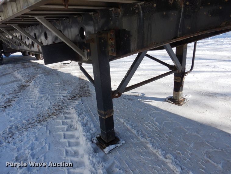 image for item KU9825 2000 Transcraft  flatbed trailer