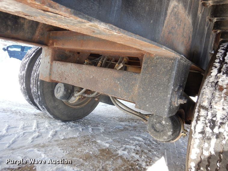 image for item KU9825 2000 Transcraft  flatbed trailer