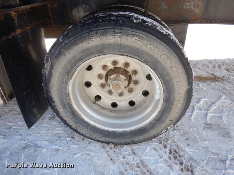 image for item KU9825 2000 Transcraft  flatbed trailer