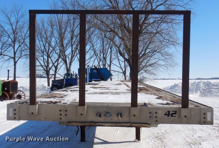 image for item KU9827 1992 Wilson  flatbed trailer