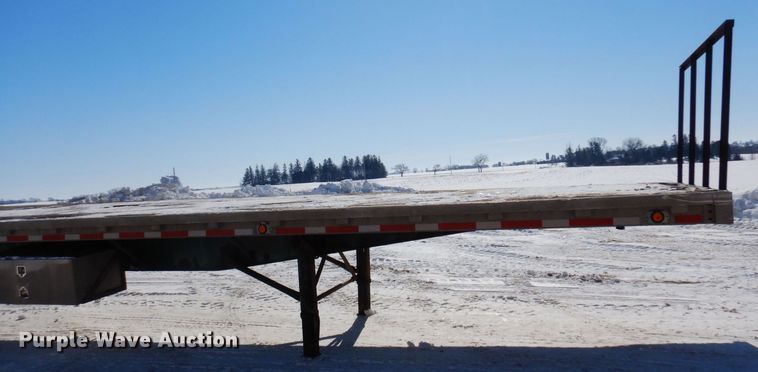 image for item KU9827 1992 Wilson  flatbed trailer