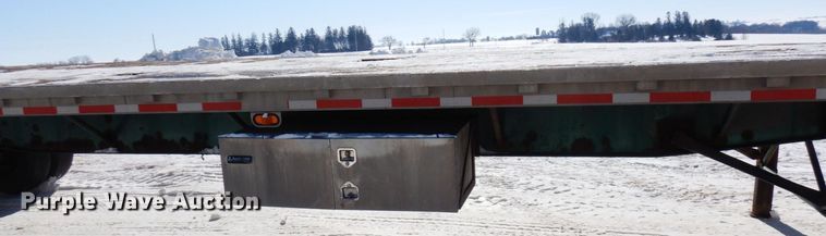 image for item KU9827 1992 Wilson  flatbed trailer