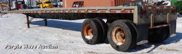 image for item KU9827 1992 Wilson  flatbed trailer