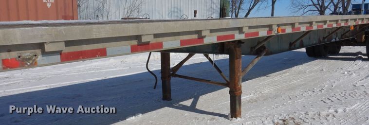 image for item KU9827 1992 Wilson  flatbed trailer