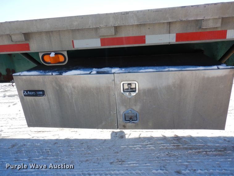image for item KU9827 1992 Wilson  flatbed trailer