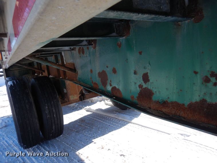image for item KU9827 1992 Wilson  flatbed trailer