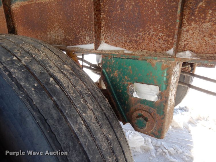 image for item KU9827 1992 Wilson  flatbed trailer