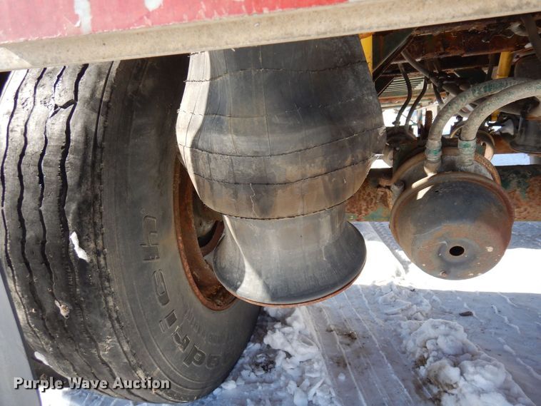 image for item KU9827 1992 Wilson  flatbed trailer