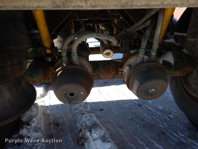 image for item KU9827 1992 Wilson  flatbed trailer