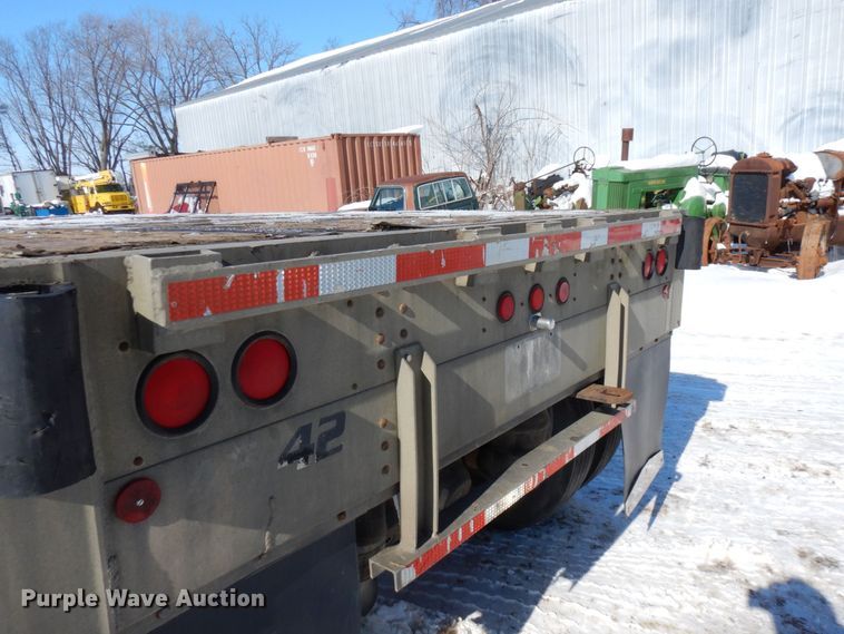 image for item KU9827 1992 Wilson  flatbed trailer