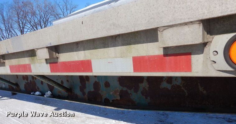 image for item KU9827 1992 Wilson  flatbed trailer