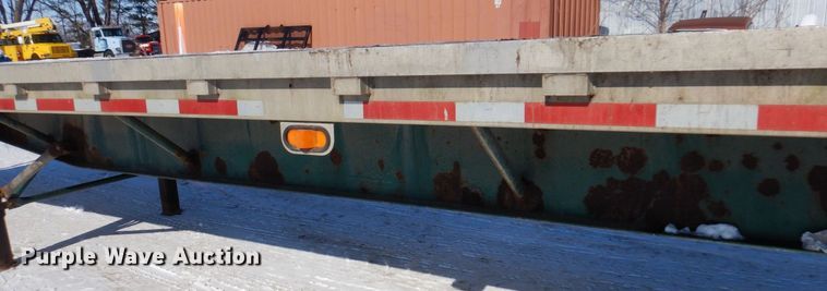 image for item KU9827 1992 Wilson  flatbed trailer