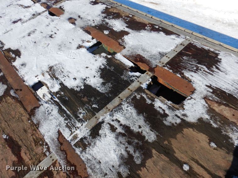 image for item KU9827 1992 Wilson  flatbed trailer