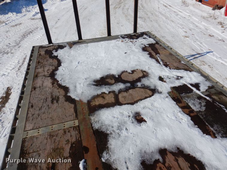 image for item KU9827 1992 Wilson  flatbed trailer