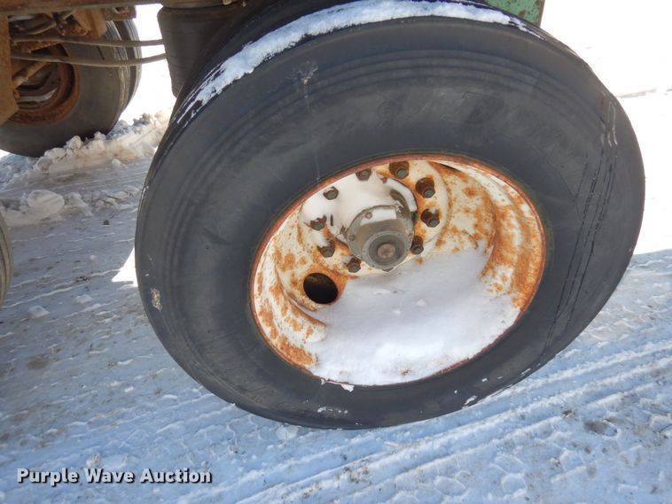 image for item KU9827 1992 Wilson  flatbed trailer