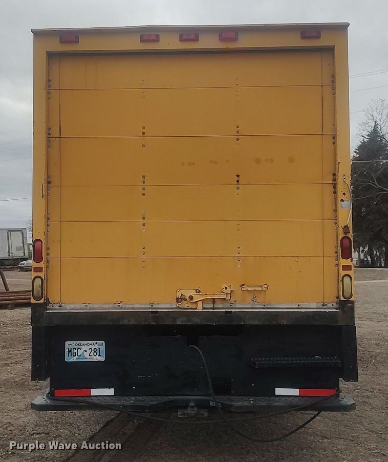 image for item LG9606 1999 GMC C6500  box truck