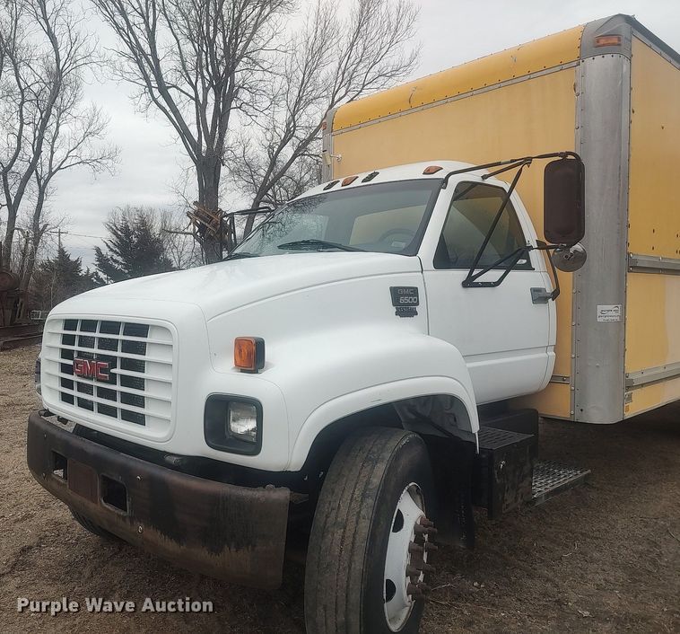 image for item LG9606 1999 GMC C6500  box truck