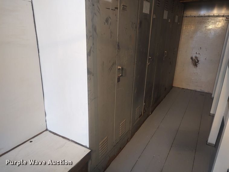 image for item LG9606 1999 GMC C6500  box truck